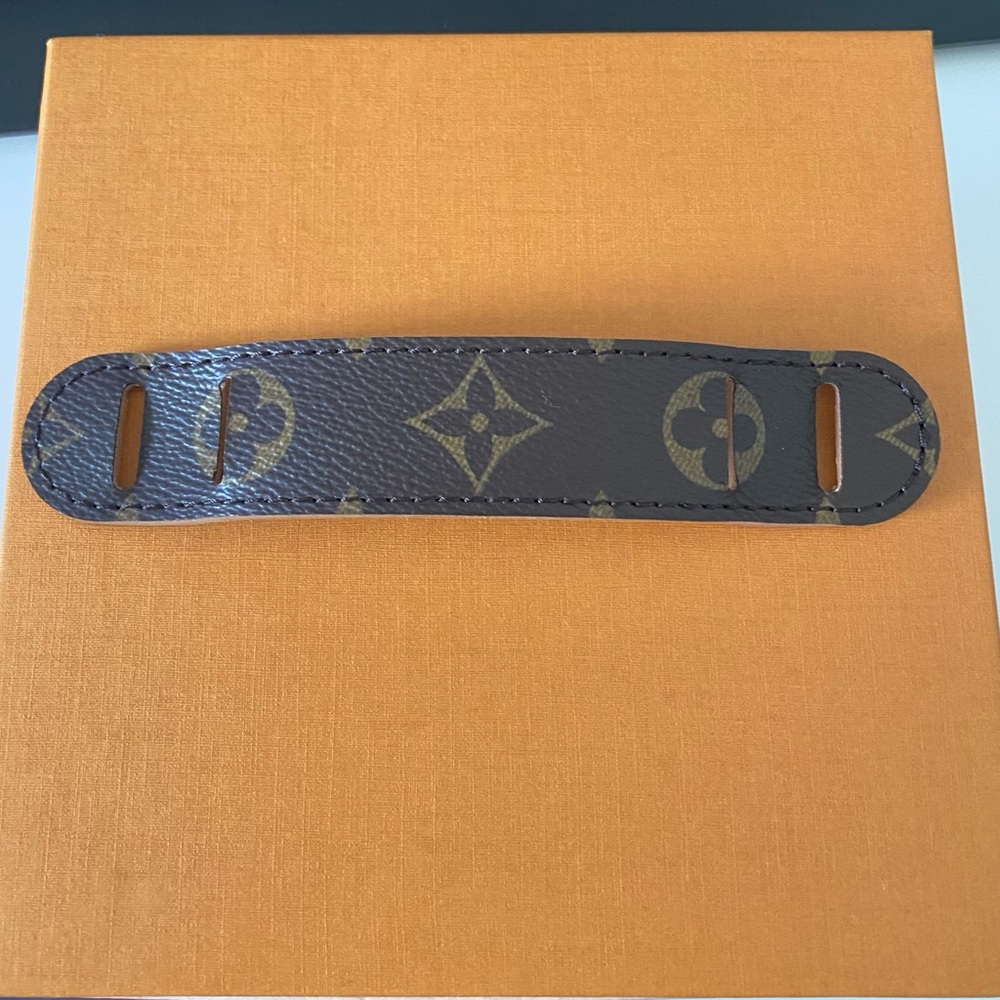 STRAP PAD